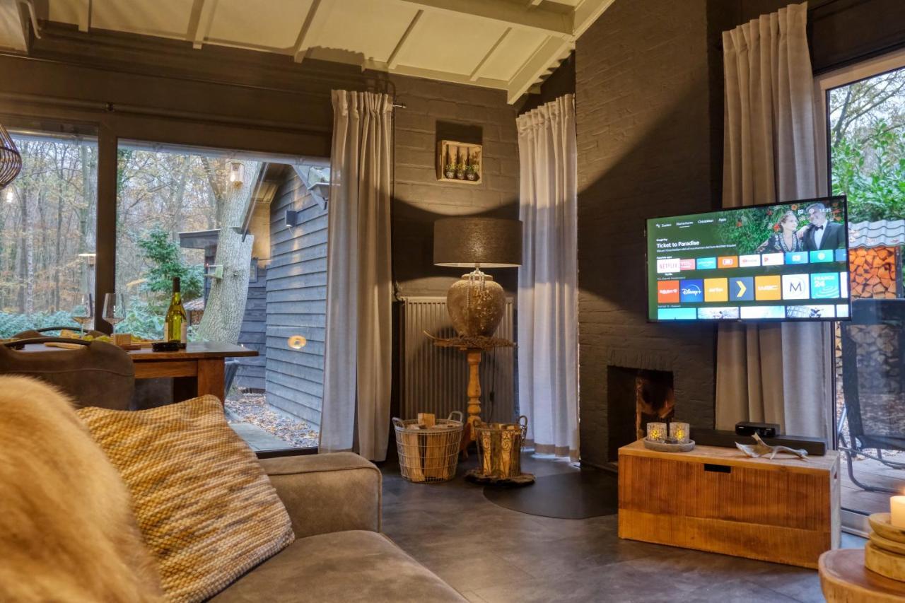 Lodge In Een Bosrijke Omgeving Met Hottub & Sauna Opt Rheezerveen 외부 사진