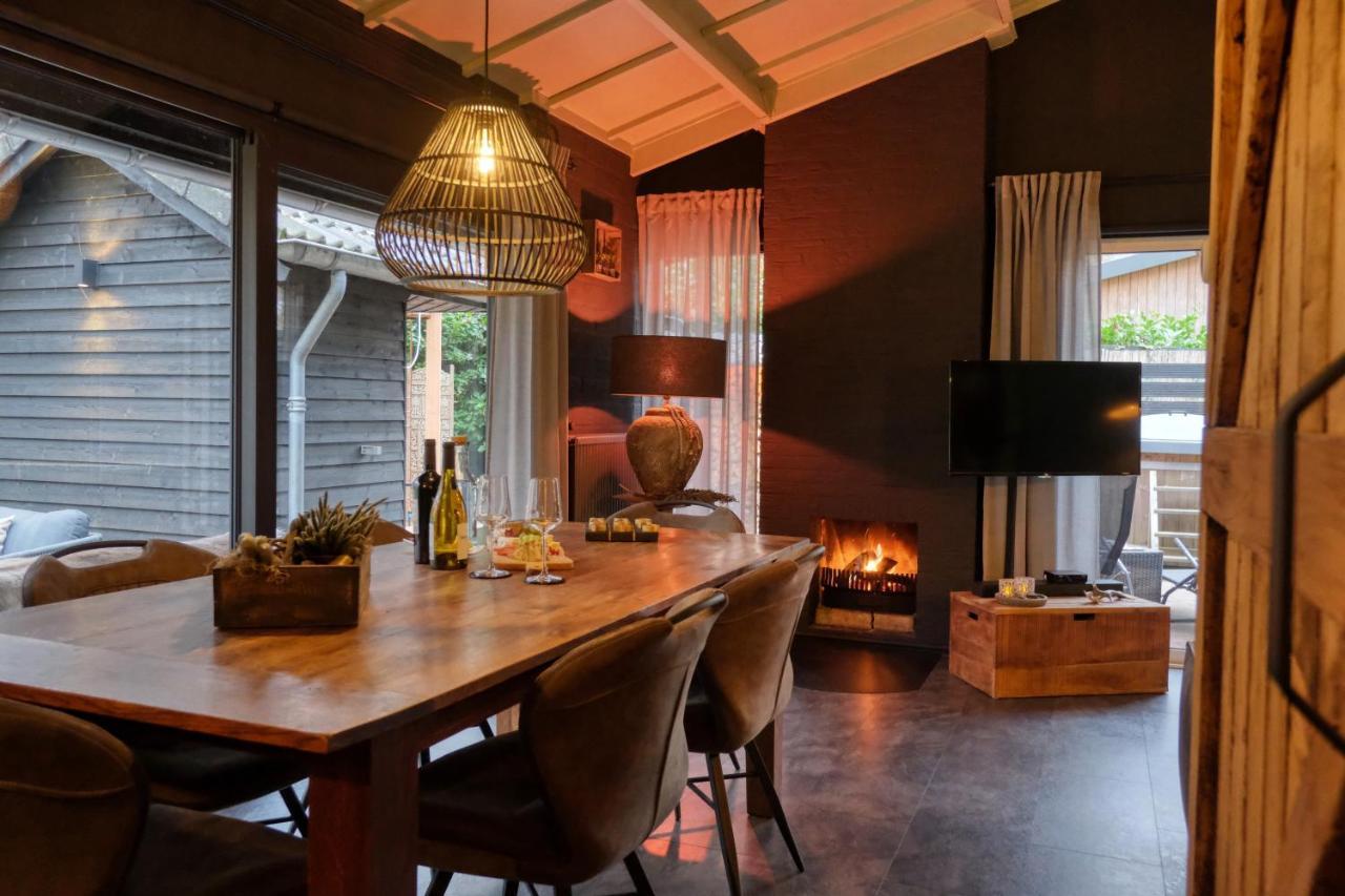 Lodge In Een Bosrijke Omgeving Met Hottub & Sauna Opt Rheezerveen 외부 사진