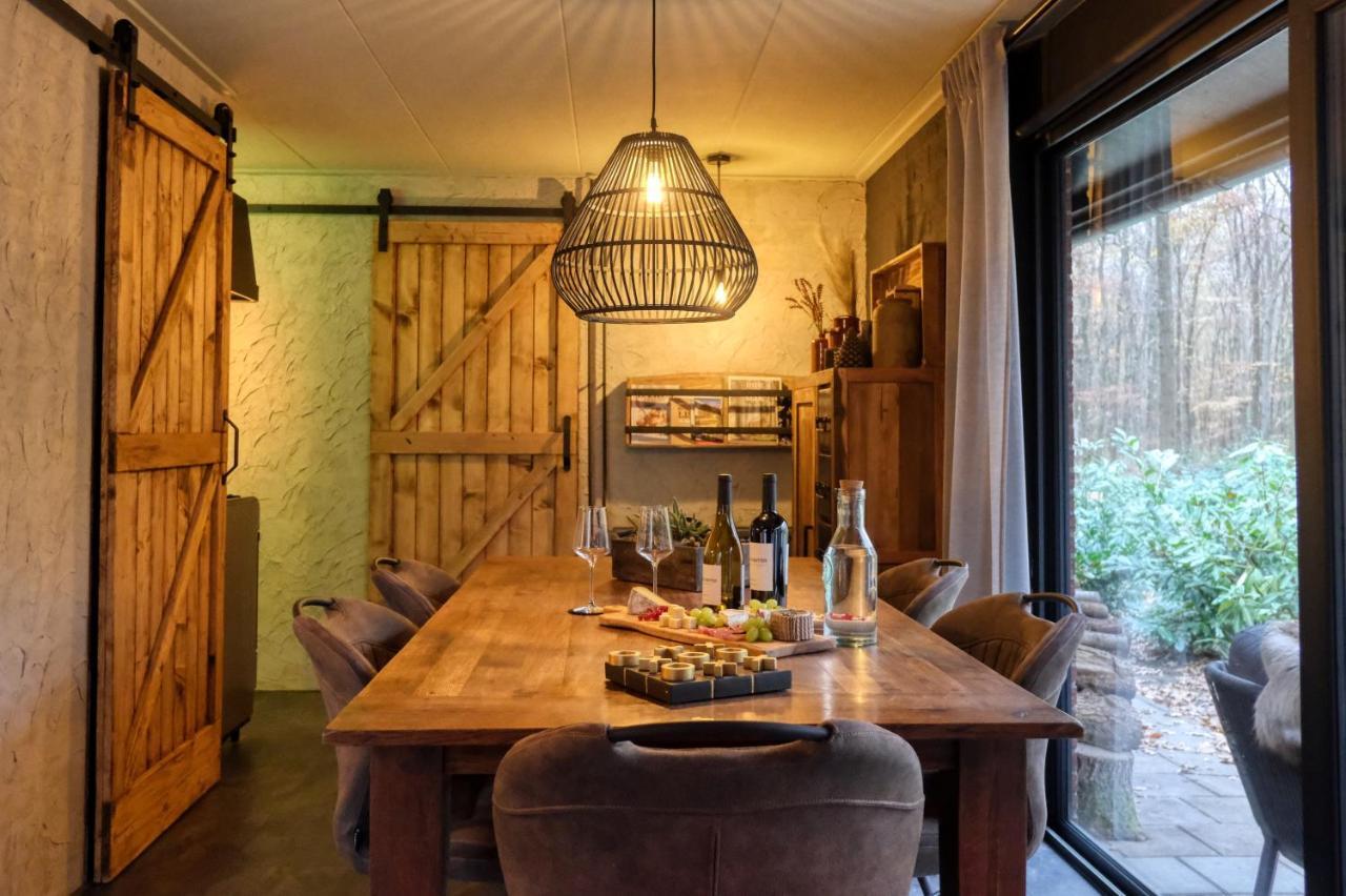 Lodge In Een Bosrijke Omgeving Met Hottub & Sauna Opt Rheezerveen 외부 사진
