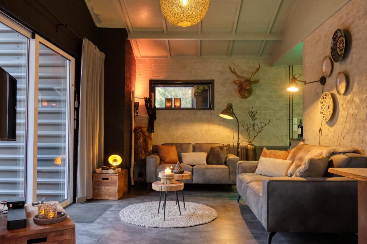 Lodge In Een Bosrijke Omgeving Met Hottub & Sauna Opt Rheezerveen 외부 사진