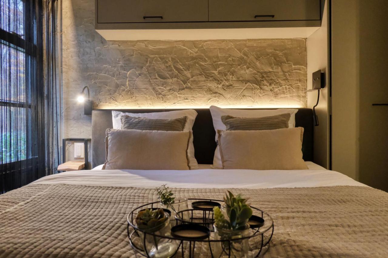 Lodge In Een Bosrijke Omgeving Met Hottub & Sauna Opt Rheezerveen 외부 사진