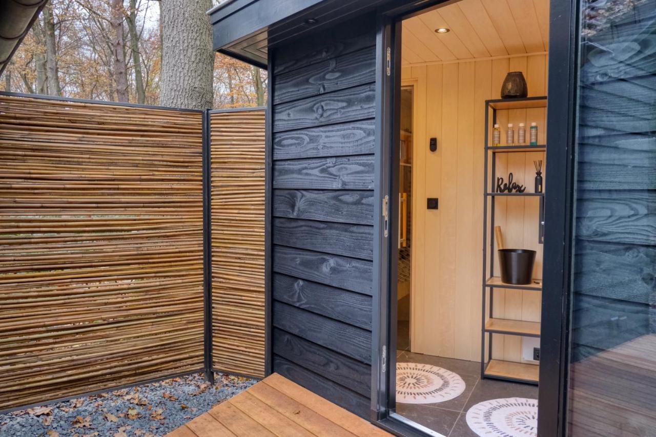 Lodge In Een Bosrijke Omgeving Met Hottub & Sauna Opt Rheezerveen 외부 사진